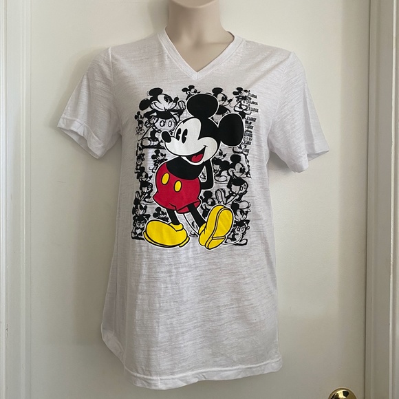 Disney Tops - NEW MICKEY MOUSE TEE
